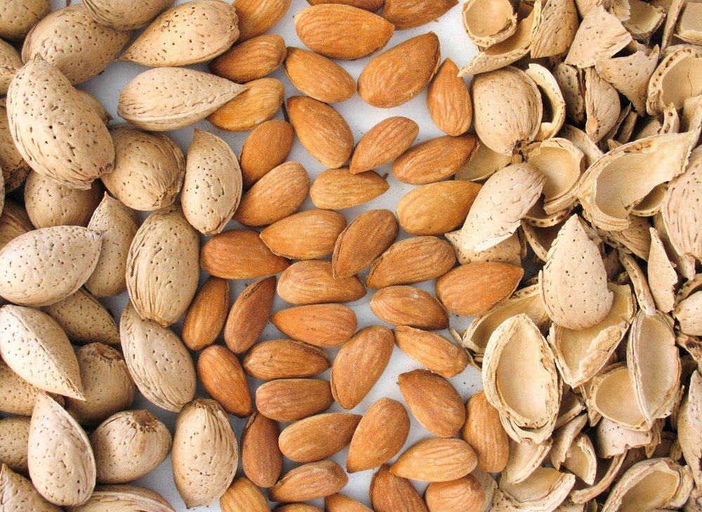 Almonds/ Lozi/ Mlozi